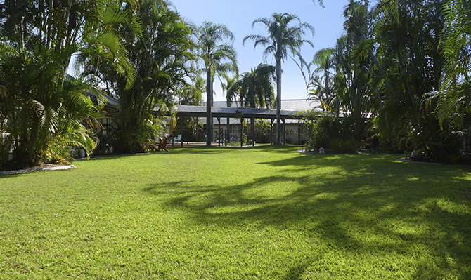 Ballina-Byron Islander Resort Tropical Garden Lawns