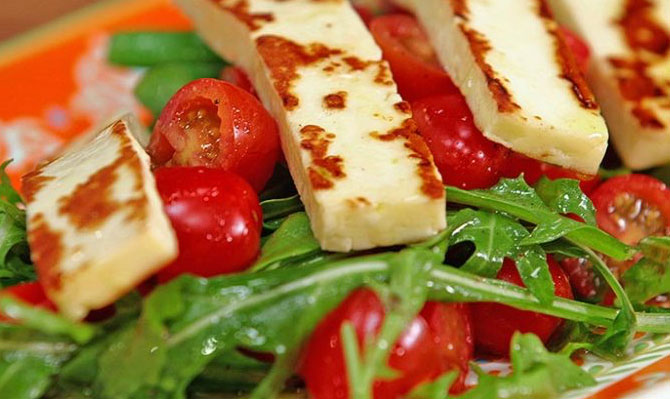 Grilled-Haloumi-Salad